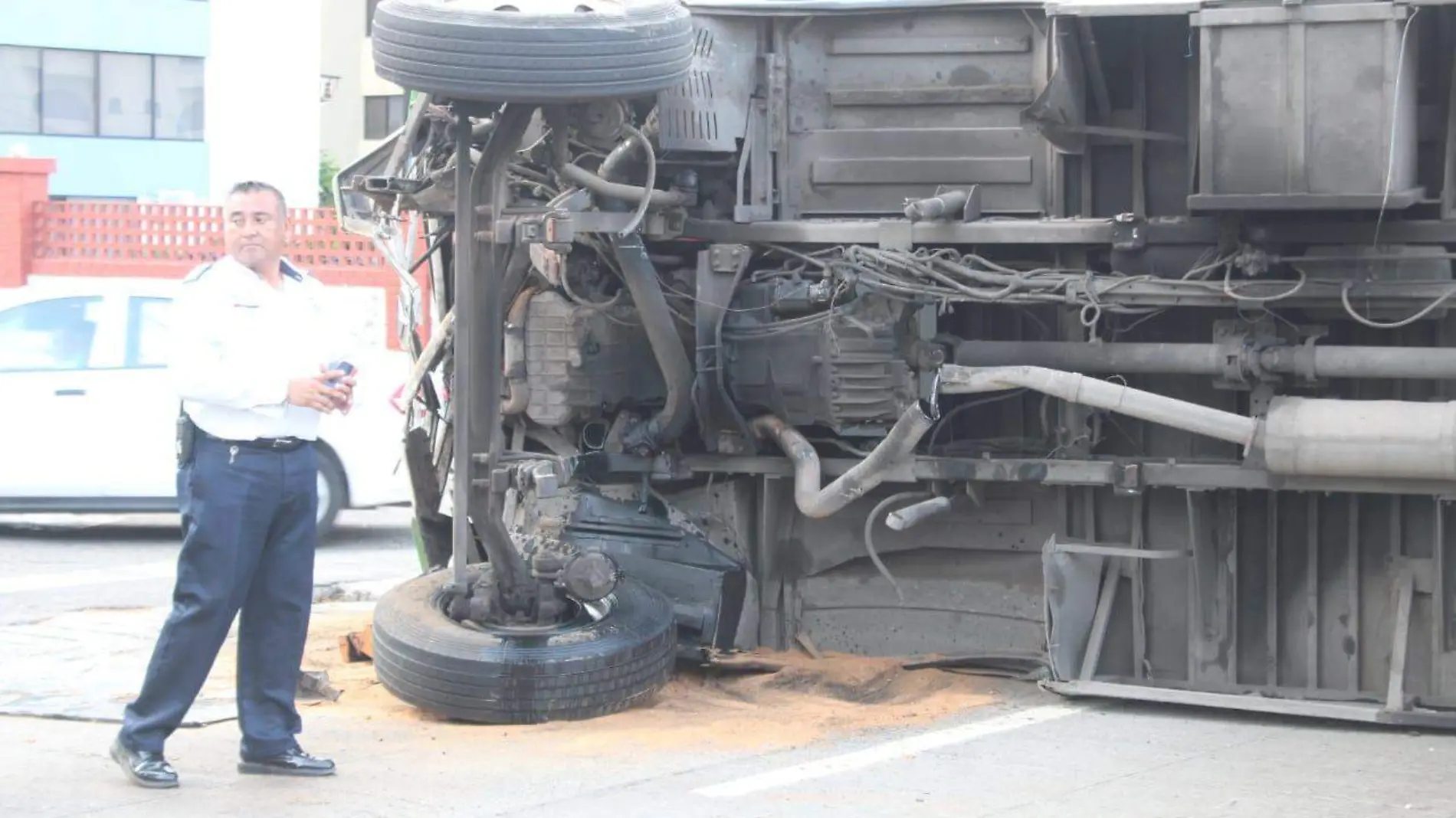 Volcadura de autobús en Boca del Río